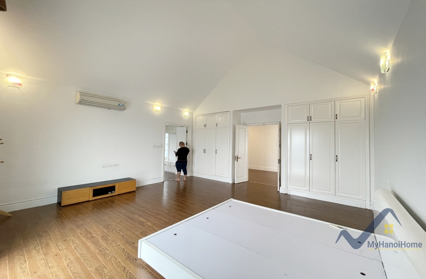 Cho thuê đơn lập Vinhomes Riverside gần Almaz và BIS 19