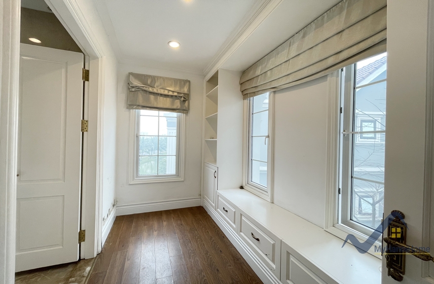 Cho thuê đơn lập Vinhomes Riverside gần Almaz và BIS 20