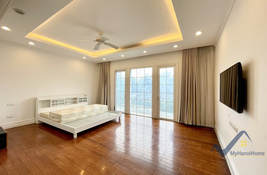 Cho thuê đơn lập Vinhomes Riverside gần Almaz và BIS 9
