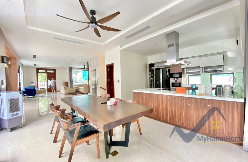 Cho thuê đơn lập Vinhomes Riverside phong cách hiện đại, full đồ 3