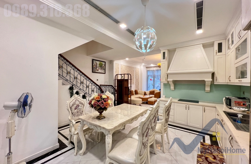 Cho thuê liền kề Vinhomes Harmony, gần mầm non Vinschool 5