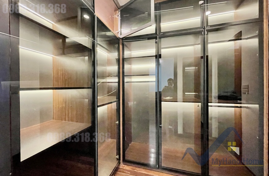 Cho thuê liền kề Vinhomes The Harmony full nội thất gỗ óc chó 11