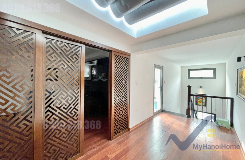 Cho thuê liền kề Vinhomes The Harmony full nội thất gỗ óc chó 19