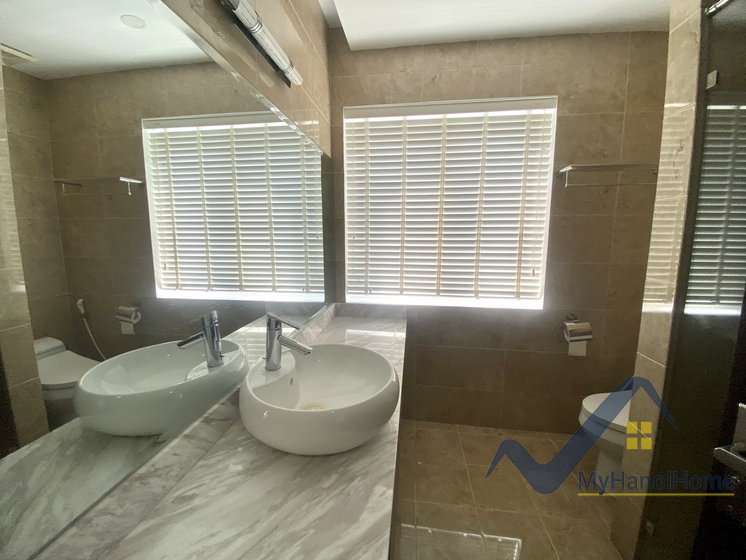 Cho thuê nhà liền kề Vinhome Riverside Long Biên full đồ 18