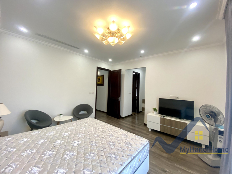 Cho thuê nhà liền kề Vinhome Riverside Long Biên full đồ 8