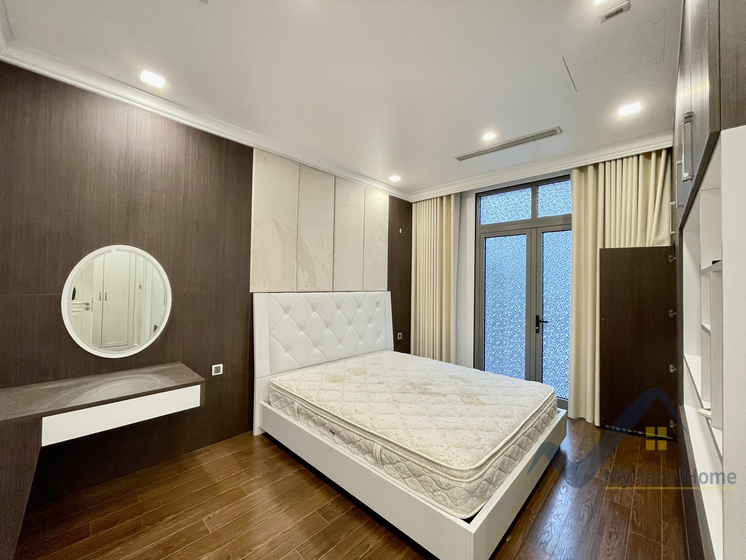 Cho thuê nhà liền kề Vinhomes Harmony Long Biên full đồ 5