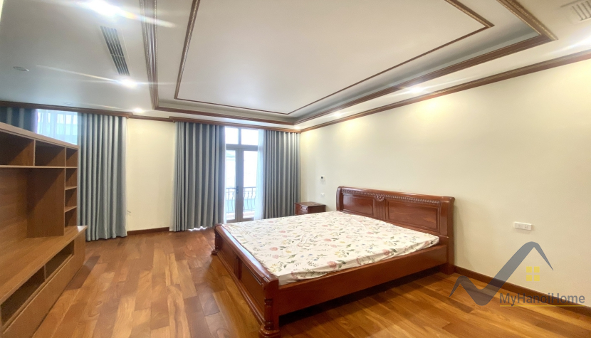 Cho thuê nhà Vinhomes Harmony có thang máy, gần Vinschool 11