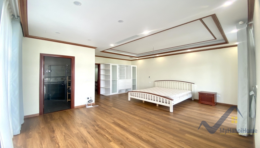 Cho thuê nhà Vinhomes Harmony có thang máy, gần Vinschool 15