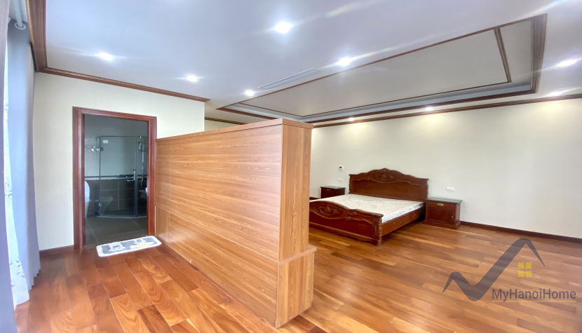 Cho thuê nhà Vinhomes Harmony có thang máy, gần Vinschool 9