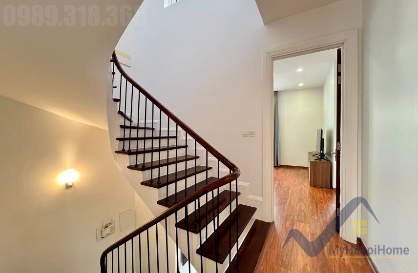 Cho thuê song lập Vinhomes Riverside biệt thự full đồ 8