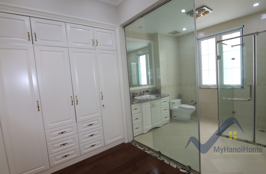Cho thuê song lập Vinhomes Riverside đầy đủ nội thất 4PN 12