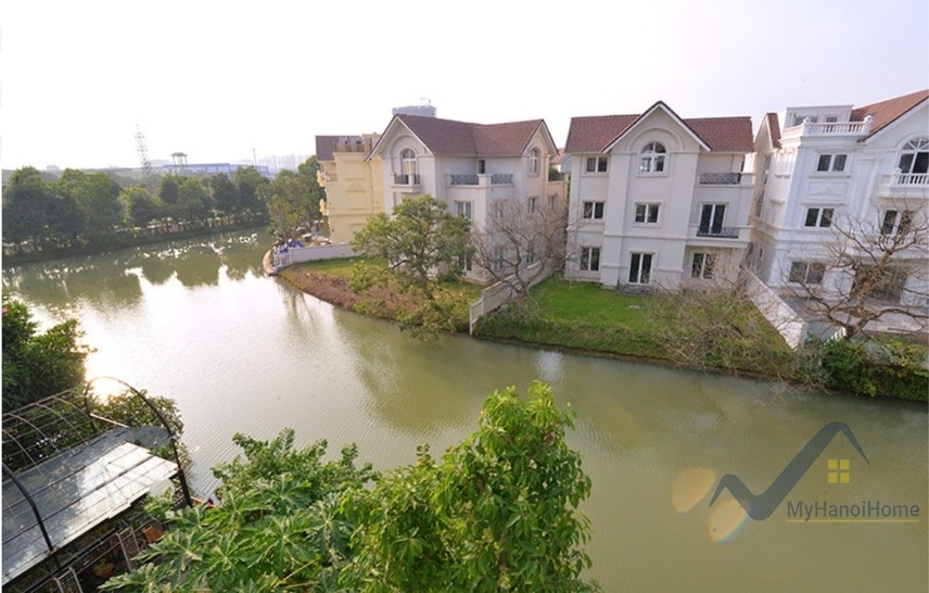 Cho thuê song lập Vinhomes Riverside đủ đồ, có tầng hầm 15