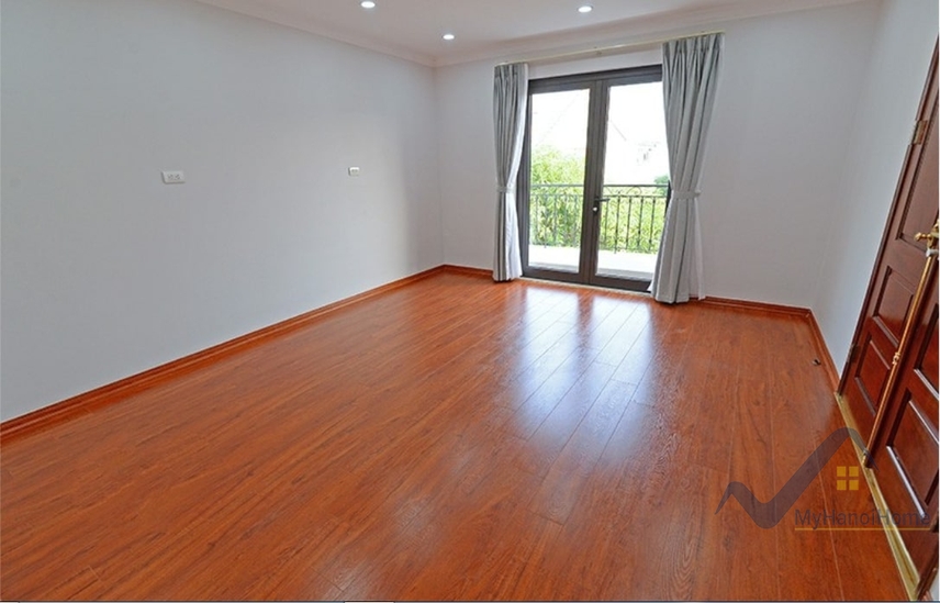 Cho thuê song lập Vinhomes Riverside đủ đồ, có tầng hầm 16