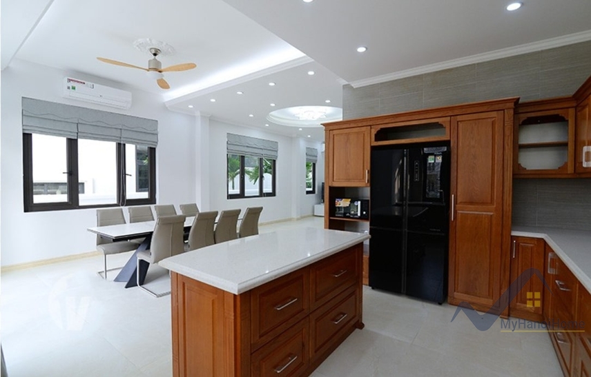 Cho thuê song lập Vinhomes Riverside đủ đồ, có tầng hầm 6