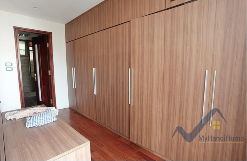 Cho thuê song lập Vinhomes Riverside gần trường BIS và Almaz 11