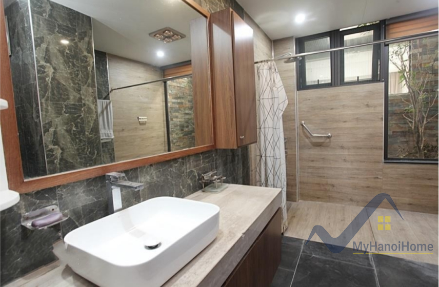 Cho thuê song lập Vinhomes Riverside gần trường BIS và Almaz 16