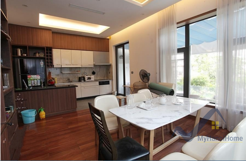 Cho thuê song lập Vinhomes Riverside gần trường BIS và Almaz 5