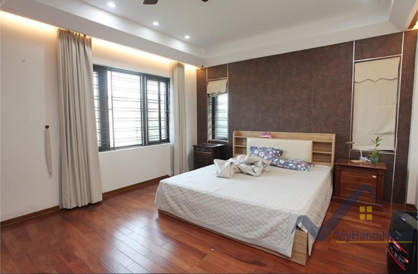 Cho thuê song lập Vinhomes Riverside gần trường BIS và Almaz 9