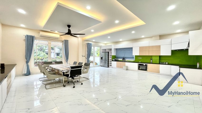 Cho thuê Vinhomes Riverside căn song lập full nội thất 3