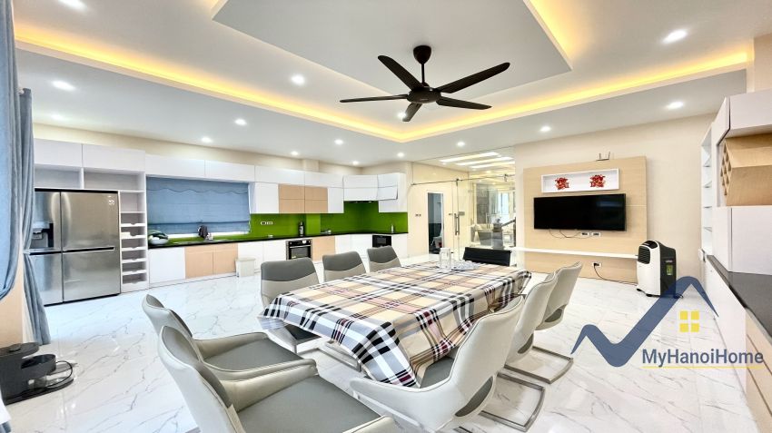 Cho thuê Vinhomes Riverside căn song lập full nội thất 4