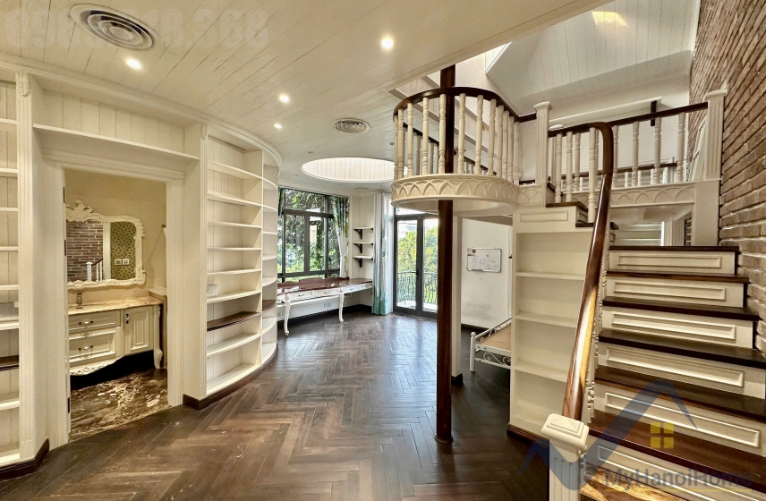 Chủ nhà cho thuê biệt thự Vinhomes Harmony đủ đồ bên Hồ 10