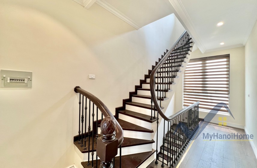 Chủ nhà cho thuê nhà Vinhomes Harmony có nội thất hiện đại 13