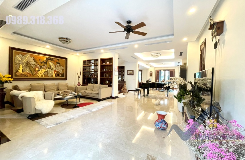 Đơn lập Vinhomes Riverside cần cho thuê full nội thất 1