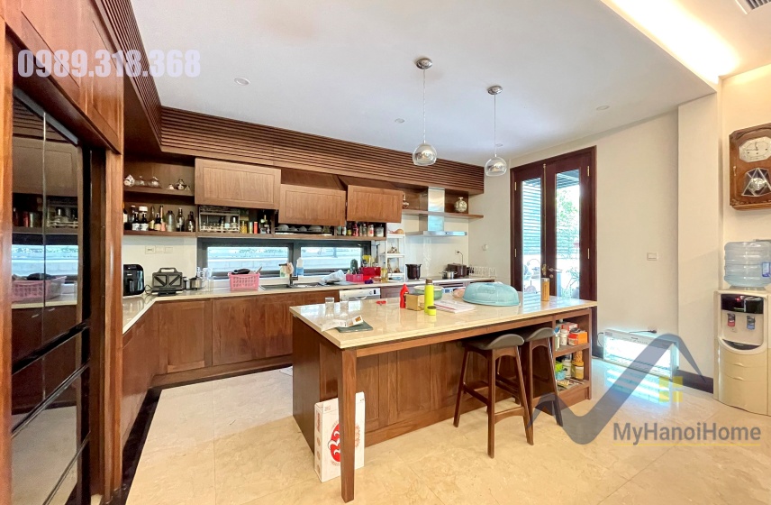 Đơn lập Vinhomes Riverside cần cho thuê full nội thất 5