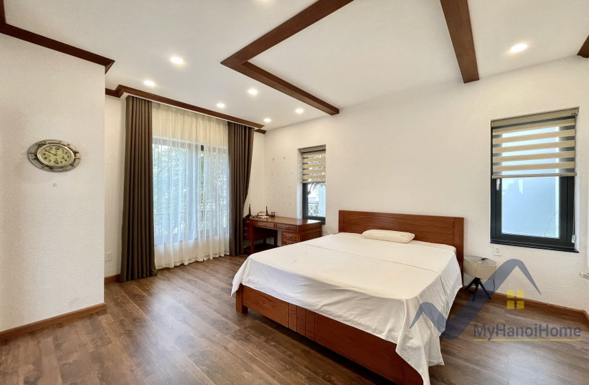 Đơn lập Vinhomes Riverside cho thuê full nội thất vườn rộng 11