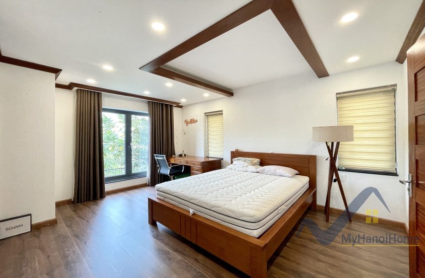 Đơn lập Vinhomes Riverside cho thuê full nội thất vườn rộng 14