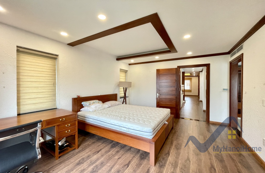 Đơn lập Vinhomes Riverside cho thuê full nội thất vườn rộng 15