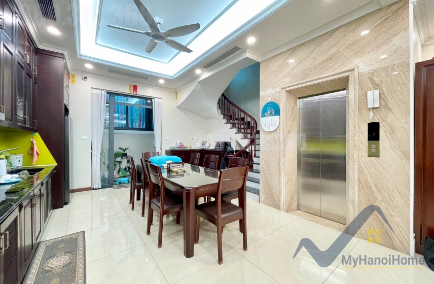 Liền kề Vinhomes The Harmony cho thuê full có thang máy 3