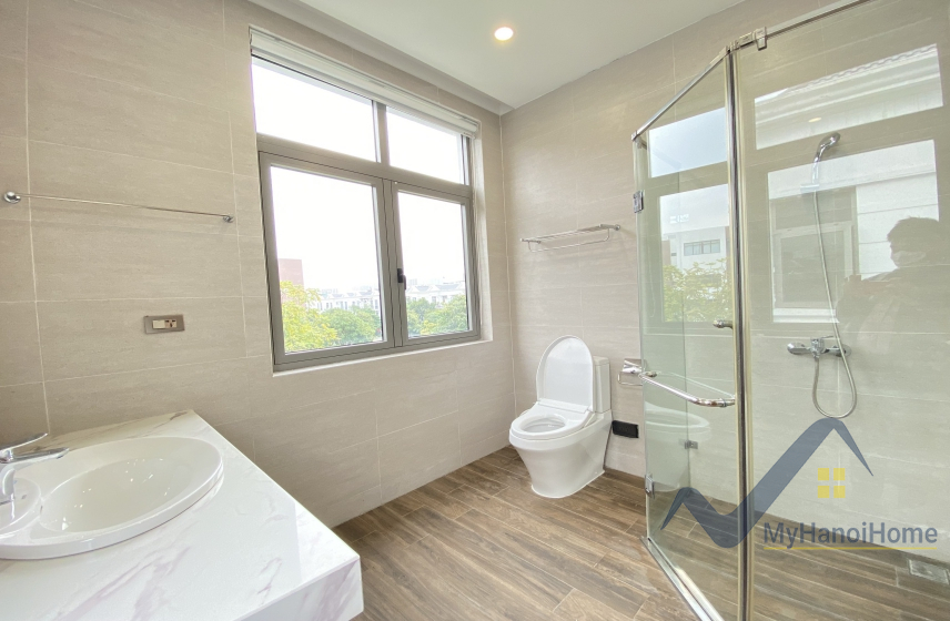 Nhà cho thuê Vinhomes Harmony full nội thất ngay cạnh Hồ 15
