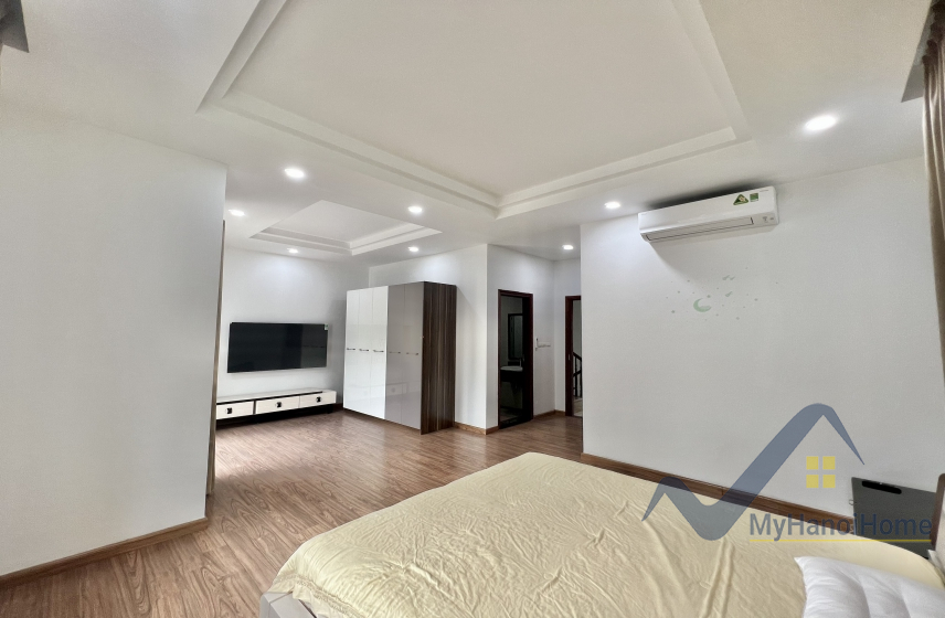 Nhà liền kề 4PN khu Vinhomes Riverside cần cho thuê 8