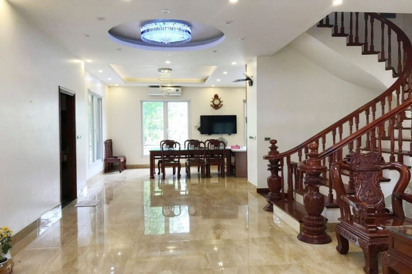 Bán biệt thự Vinhomes Riverside song lập gần BIS có hầm