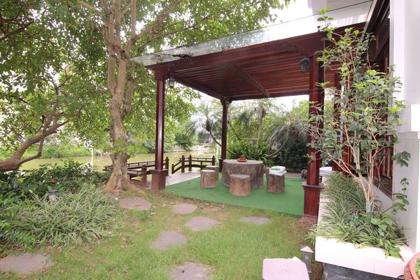 Biệt thự đơn lập Hoa Sữa Vinhomes Riverside cần cho thuê, gần BIS
