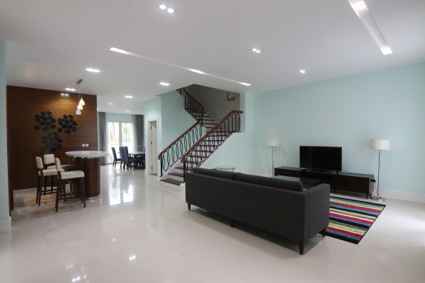 Biệt Thự Hoa Sữa Vinhomes Riverside 4 phòng ngủ full nội thất