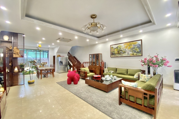 Biệt thự Vinhome Harmony gần hồ Harmony cho thuê đủ đồ