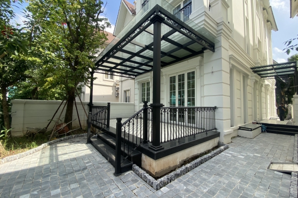 Biệt thự song lập cho thuê ở Vinhomes Riverside, gần BIS