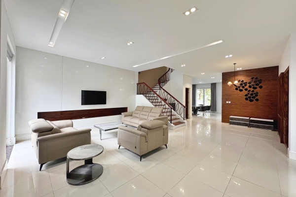 Biệt thự song lập Vinhomes Riverside cho thuê 4PN đủ đồ