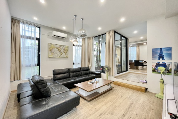 Biệt thự song lập Vinhomes Riverside cho thuê đủ nội thất