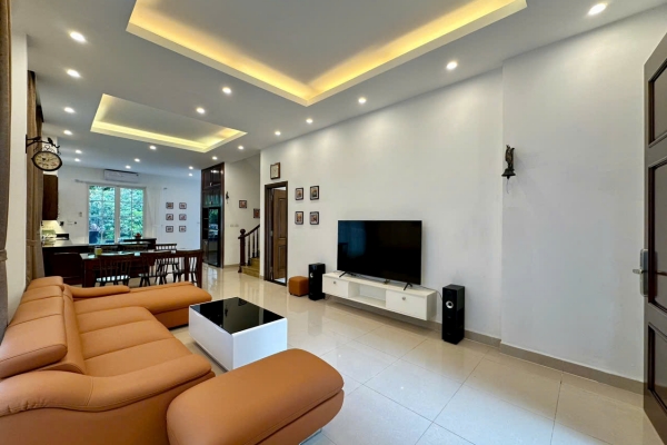 Biệt thự song lập Vinhomes Riverside cho thuê Hoa Sữa 4PN