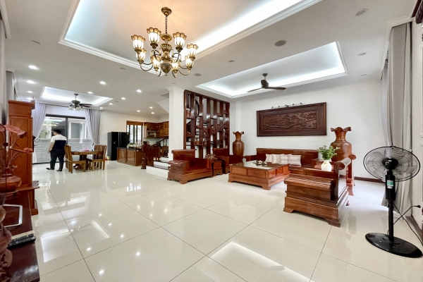 Biệt thự Vinhome Riverside full nội thất, đã sửa chữa đẹp 4PN