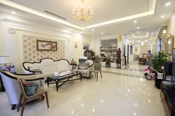 Biệt thự Vinhomes Harmony cho thuê full đồ, có thang máy