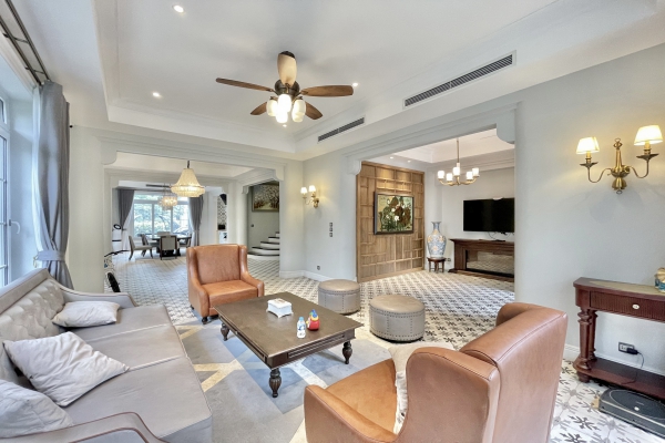 Biệt thự Vinhomes Riverside cho thuê đầy đủ nội thất, gần BIS