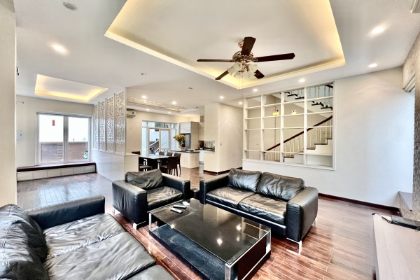 Biệt thự Vinhomes Riverside song lập gần BIS cho thuê ngay