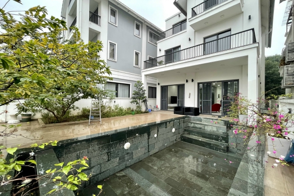 Căn biệt thự đơn lập cho thuê tại Vinhome Riverside đủ đồ
