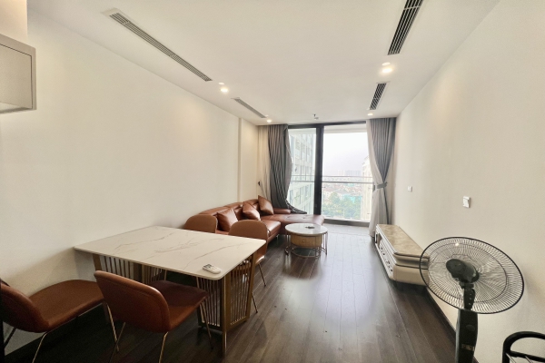 Căn hộ 2PN 2WC tại CC Vinhomes Symphony cho thuê đủ đồ
