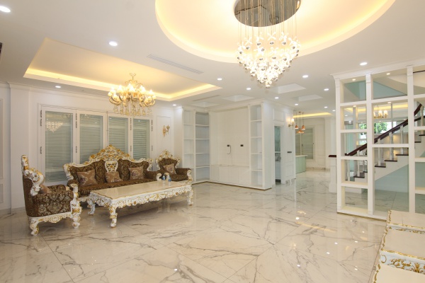 Cho thuê biệt thự đơn lập Vinhome Riverside Long Biên, gần BIS