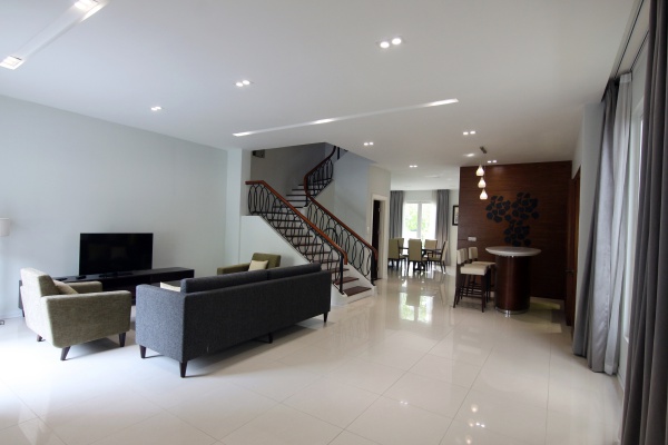 Cho thuê biệt thự song lập Hoa Sữa Vinhomes Riverside có sông